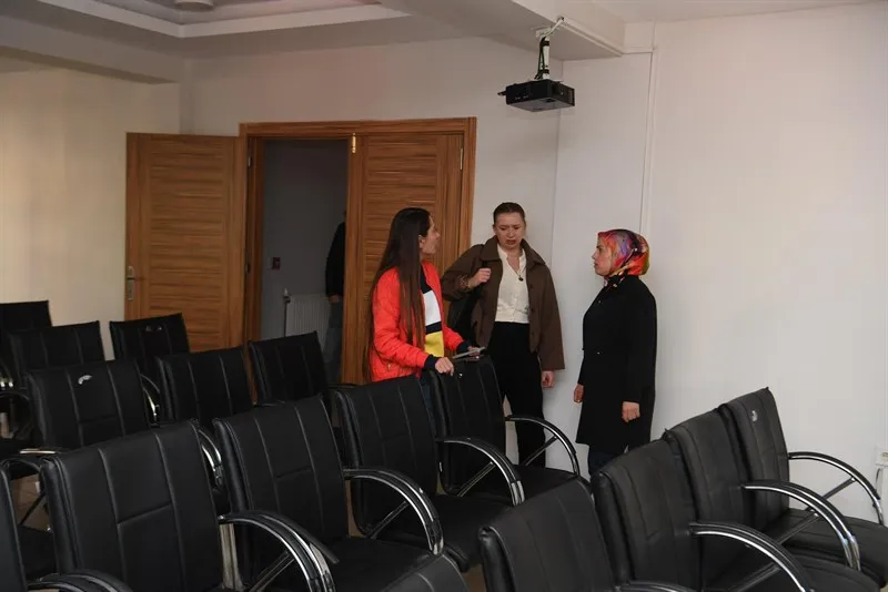 Muş Belediye Eşbaşkanı Tuba Sayılğan Kadın Merkezlerini Ziyaret Etti