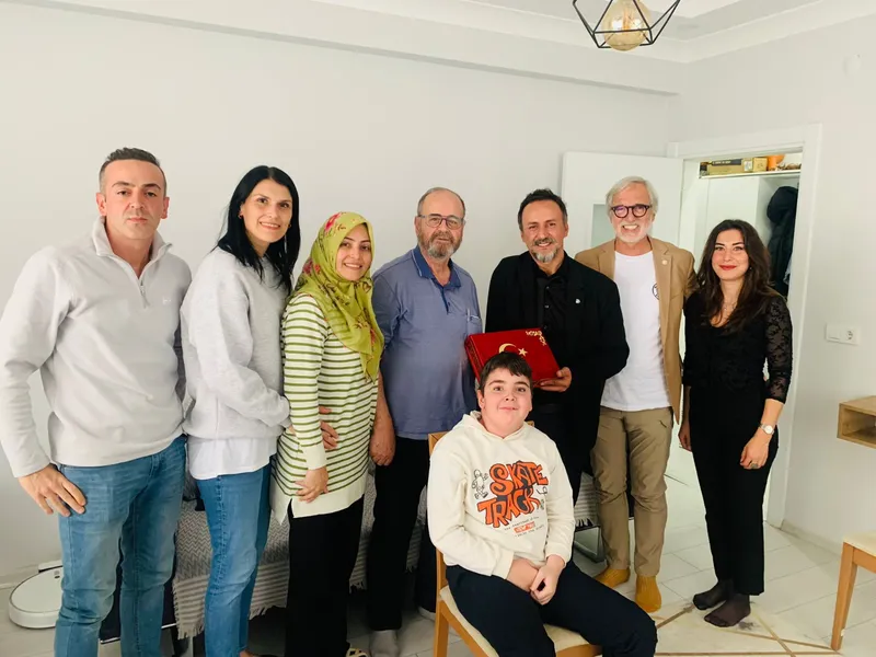İzmit Belediyesi Kıbrıs Gazilerini Ziyaret Etti