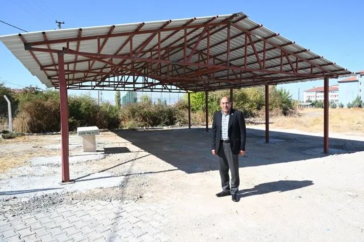 Yeşilyurt Belediyesi Suluköy Mezarlık Alanını Yeniledi
