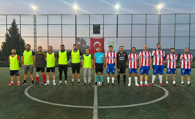 Tepebaşı Belediyesi Cumhuriyet Kupası Futbol Turnuvası Devam Ediyor