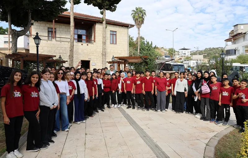 Toroslar Belediye Başkanı Yıldız, Öğrencileri Kuvayi Milliye Karargâhı Müzesi