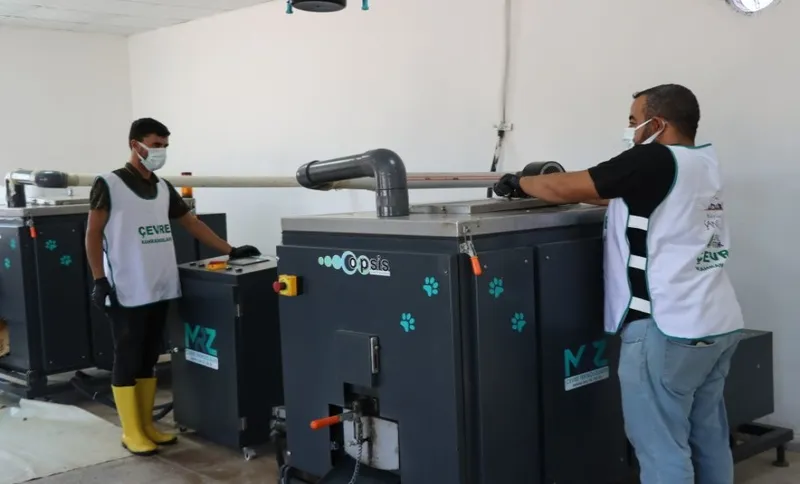 ŞANLIURFA’DA ORGANİK ATIKLAR DÖNÜŞTÜRÜLEREK BARINAKLARDAKİ CAN DOSTLARIMIZA UMUT OLUYOR
