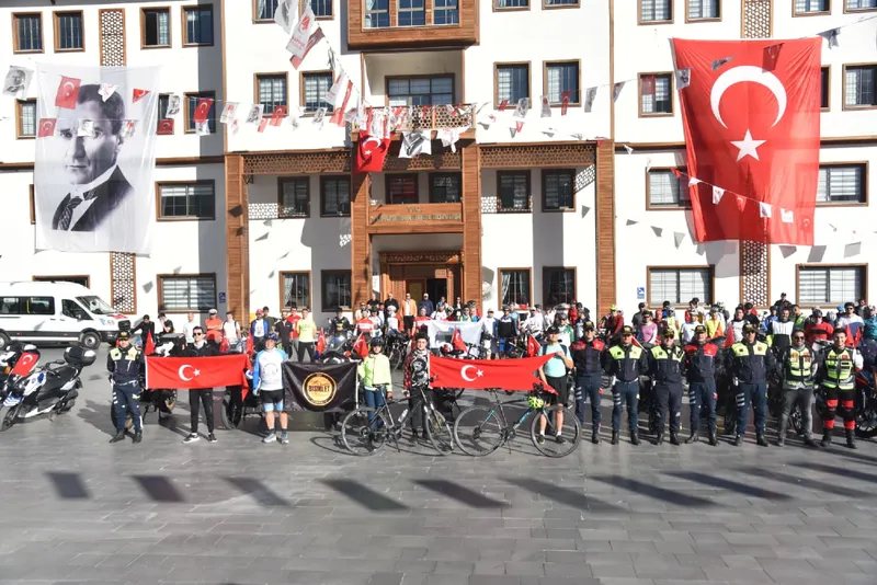 Cumhuriyetin 102. Yılında 102 Km Bisiklet Turu Düzenlendi