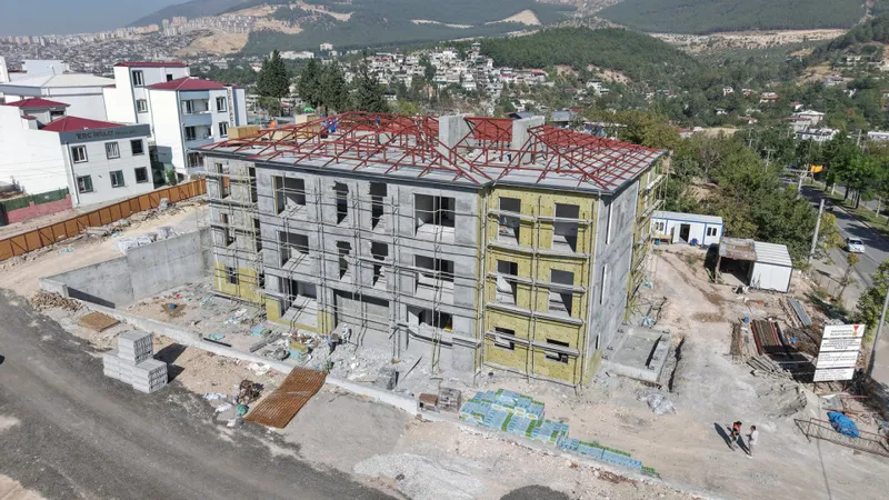 Dulkadiroğlu’nun Yeni Sosyal Merkezi Hızla Yükseliyor