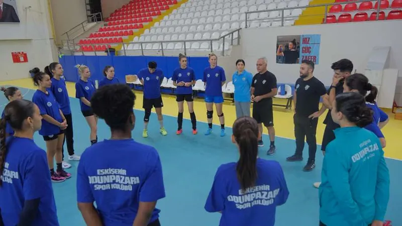 ŞEHRİN KIZLARI SÜPER LİGDE YOLUNA DEVAM EDİYOR