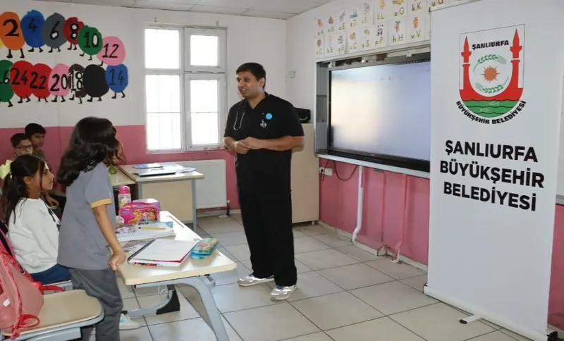 BÜYÜKŞEHİR BELEDİYESİ, MİNİK KALPLERE HAYVAN SEVGİSİNİ AŞILADI