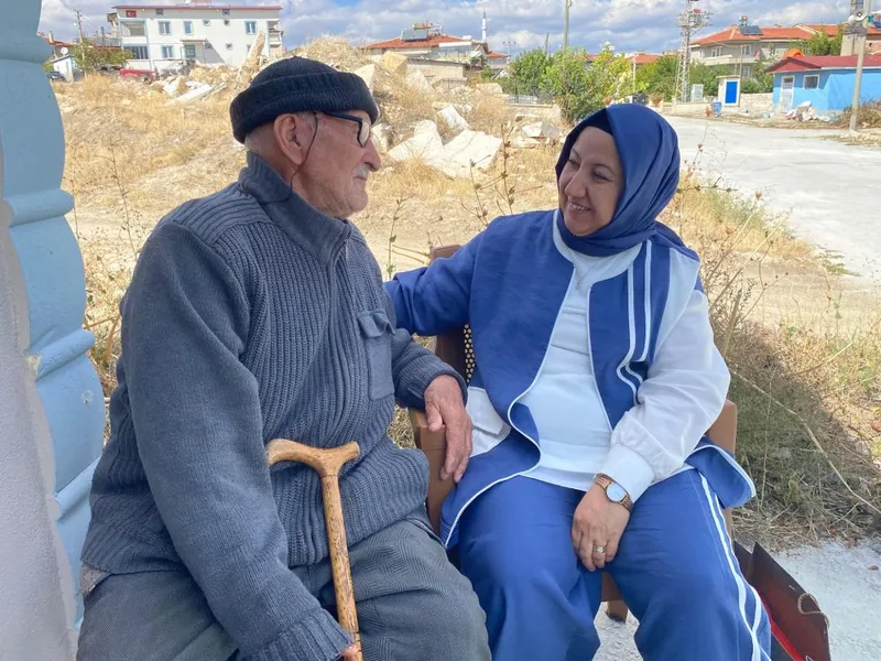İscehisar Belediye Başkanı Yaşlılar Haftası