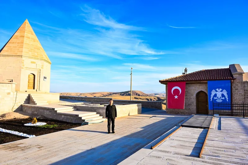 Kılıçaslan Kasrı ve Türbesi