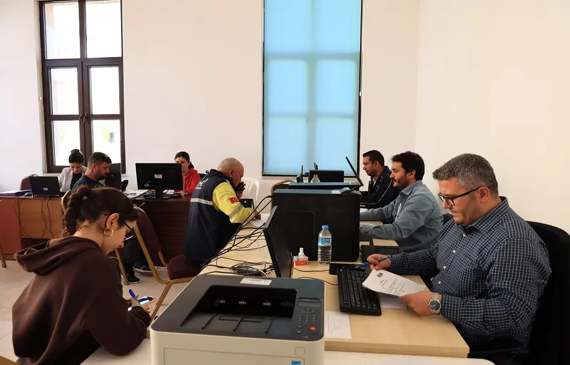 Toroslar Belediyesi Üniversite Öğrencilerine Öğrenim Yardımı