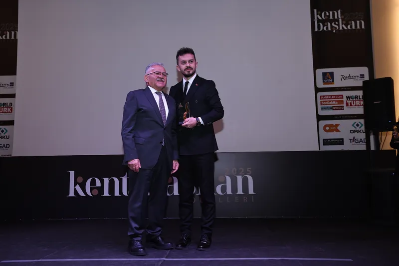 Kayseri ve Büyükşehir Belediyesi Akıllı Şehircilikte Örnek Gösterildi