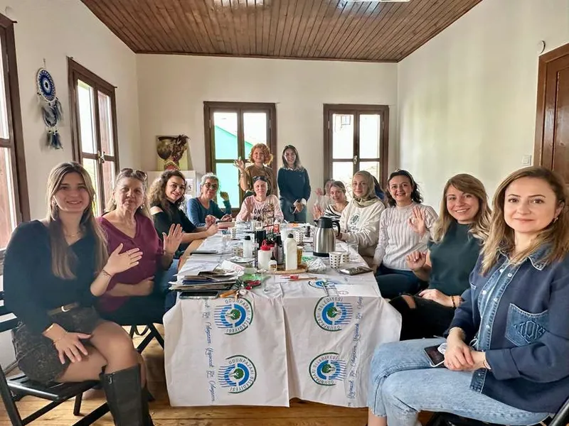 Frida Atölyesi Geri Dönüşümden Küpe Yapımına Odaklandı