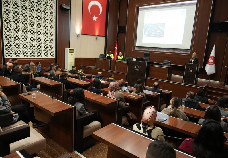Keçiören Belediyesi Personeline Trafikte Güvenli Sürüş Eğitimi