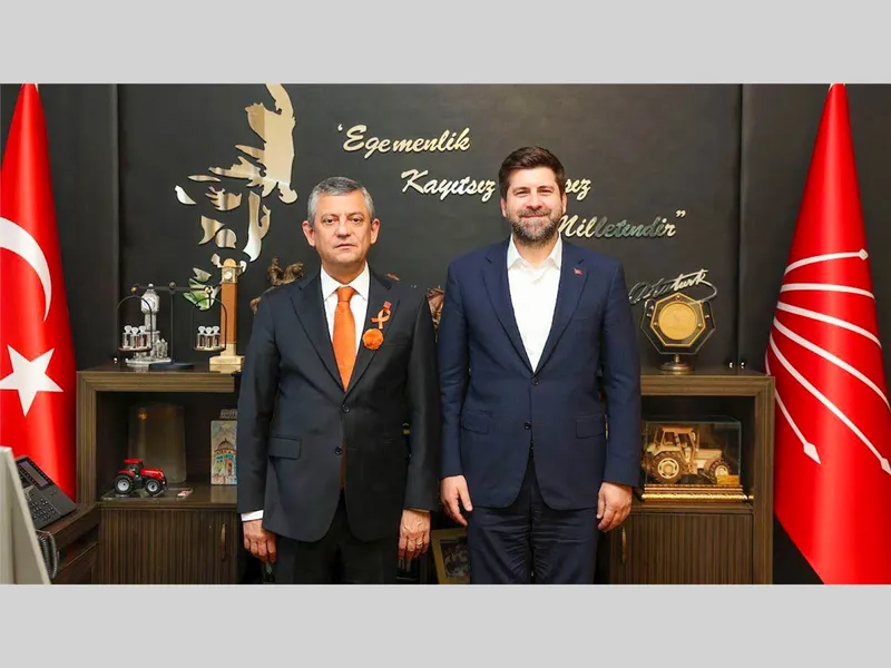 Tarsus Belediye Başkanı Ali Boltaç, CHP Lideri Özgür Özel ile Ankara