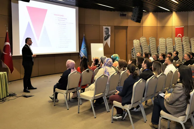 Küçükçekmece Belediyesi Personeline Kamu İhale Mevzuatı Eğitimi