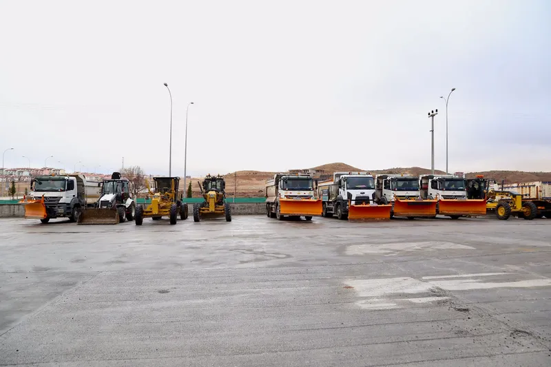 Aksaray Belediyesi Kışa Hazır: 900 Ton Tuz ve 36 Araçla Mücadele Planı