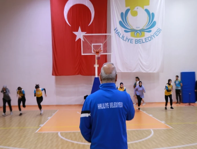 GENÇLER, HALİLİYE BELEDİYESİ İLE KARİYER HEDEFLERİNİ BELİRLİYOR