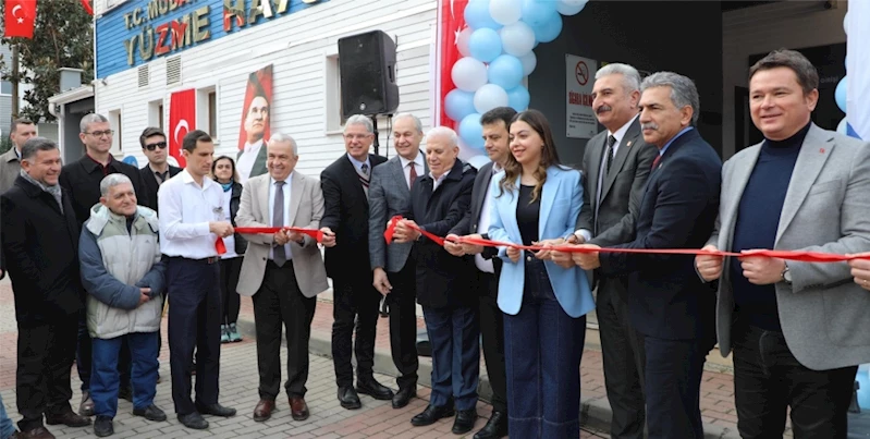 MUDANYA KAPALI YÜZME HAVUZU AÇILDI