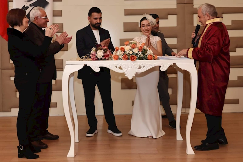 Sevgililer Günü nikahları Başkan Şadi Özdemir’den