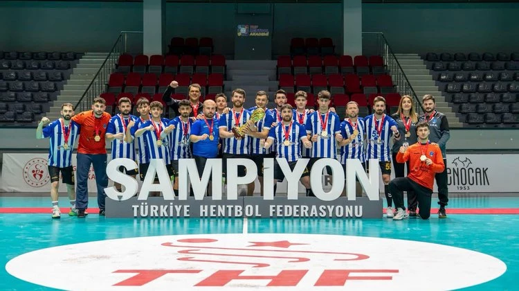 BAŞKANIMIZ, ERKEKLER HENTBOL 2. LİGİNDE ŞAMPİYON OLAN ŞİRAN YILDIZSPOR TEBRİK ETTİ