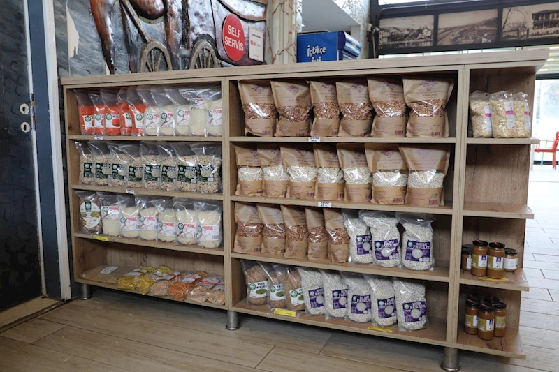 ÇINAR HALK MARKET’İN DOĞAL ÜRÜNLERİ GÜLÜMSE KAFE’DE