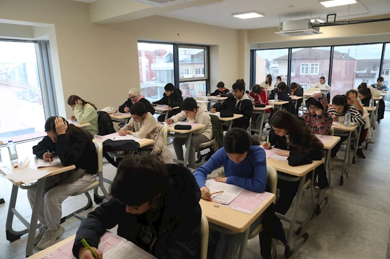 ALİ NAZİLE YILDIZ ÇINAR AKADEMİ’DE KURUM KABUL SINAVI YAPILDI