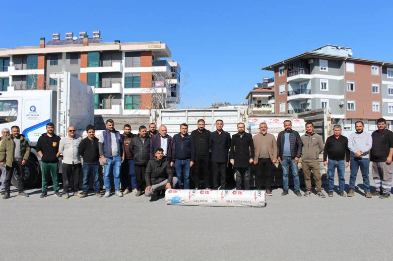 Başkan Böcek üreticilerin yanında olmayı sürdürüyor