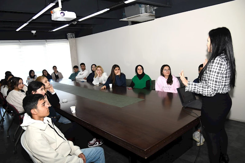 YUNUSEMRE’DEN ÖĞRENCİLERE SINAV KAYGISI SEMİNERİ