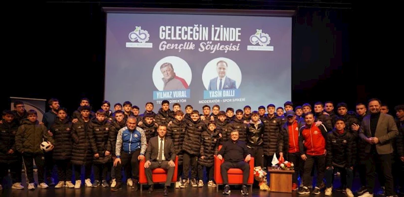 Futbolun Efsane İsmi Yılmaz Vural Çorlu`da Gençlerle Buluştu