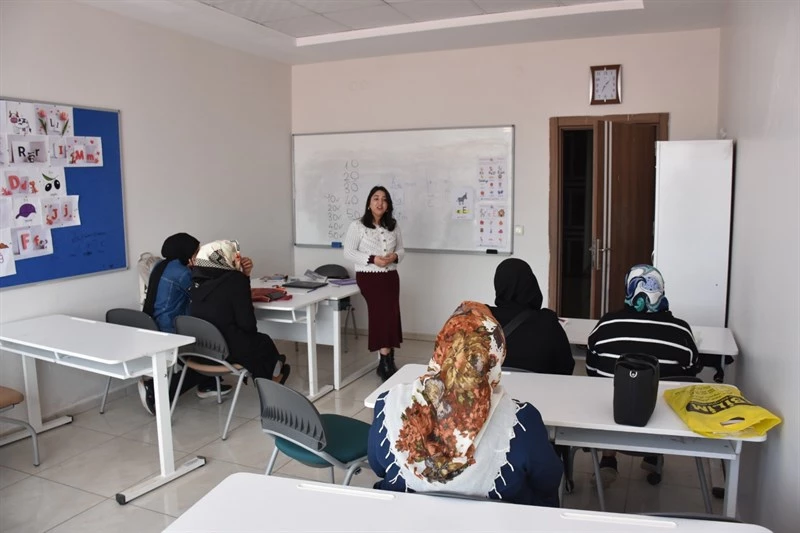 Siirt Belediyesi Kadın Yaşam Merkezi 8 Mart