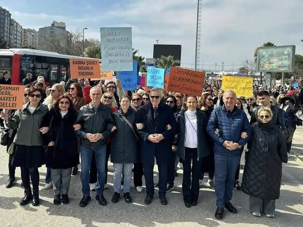 DÜNYA EMEKÇİ KADINLAR GÜNÜ KUTLU OLSUN