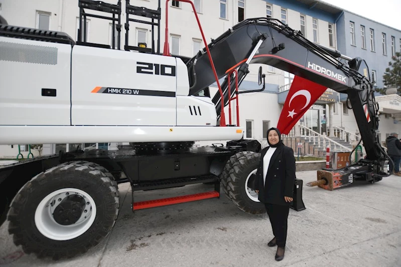 Belediyemiz Araç Filosuna “Yeni Bir İş Makinesi” Daha Kazandırıldı