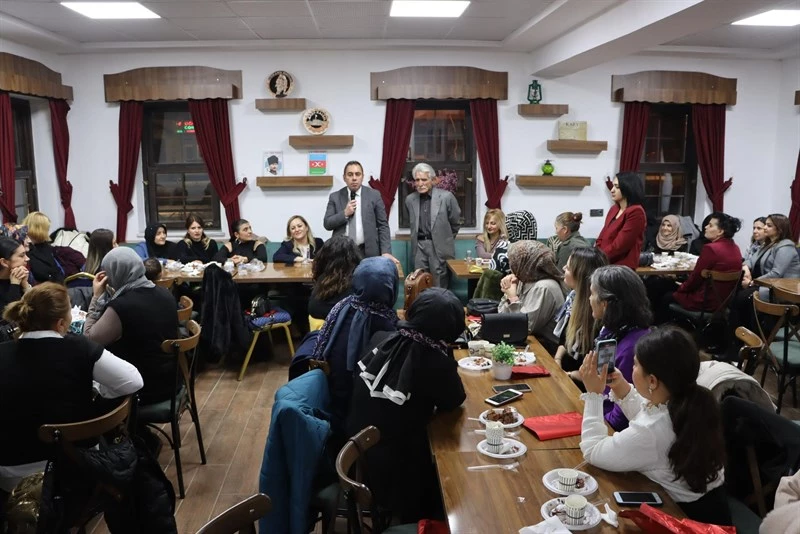 Varlıklarıyla bize güç veren kadınlarımızın her zaman hizmetindeyiz!