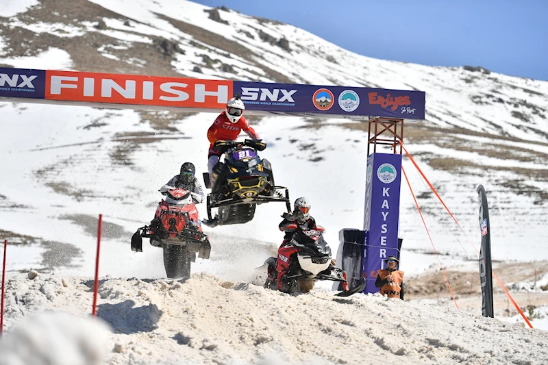 Erciyes’ten Yükselen Kar Motorlarının Sesi, Tüm Dünyaya Duyuldu