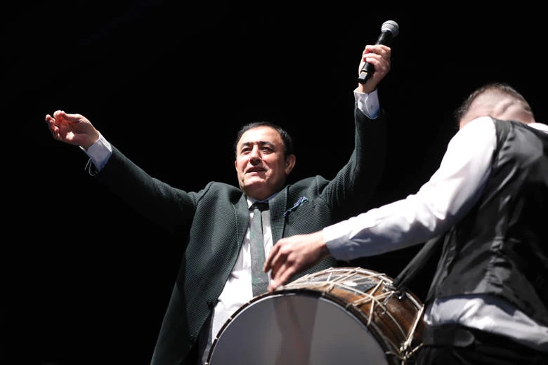 Ramazan şenliklerinde Mahmut Tuncer esintisi