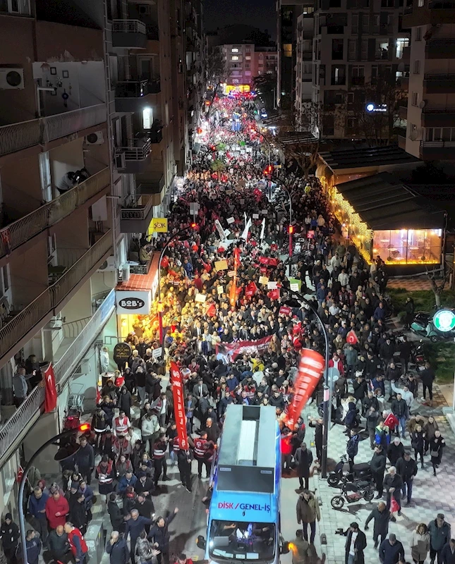 Manisa’da İmamoğlu’na Destek Yürüyüşü