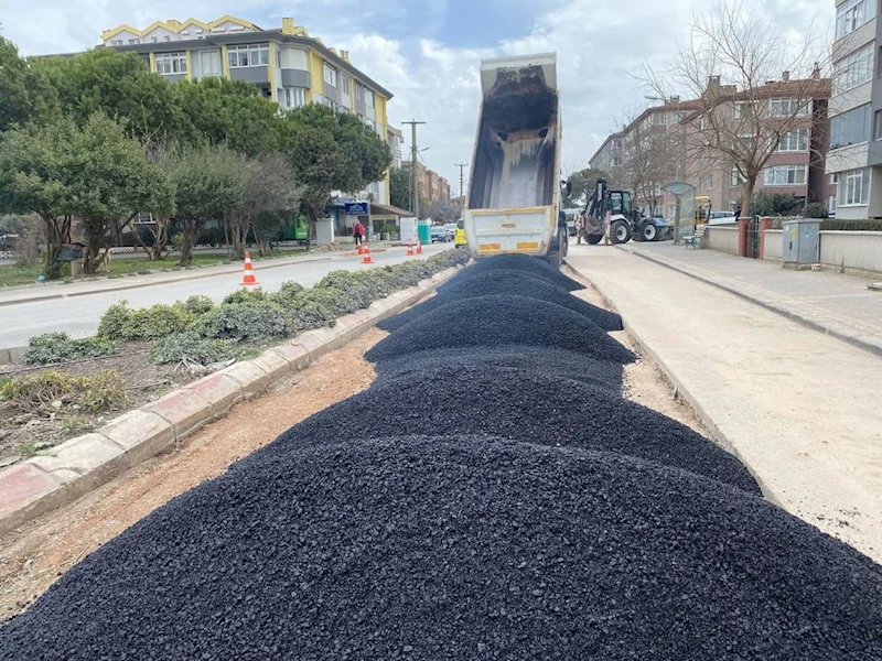 Kentimizde yol onarım ve bakım çalışmalarımızı sürdürüyoruz.