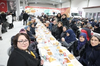 BÜYÜKŞEHİRİN İFTAR SOFRASI KIRKA’DA KURULDU