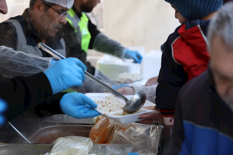 Mamak’ta Gönül Sofraları Kuruldu