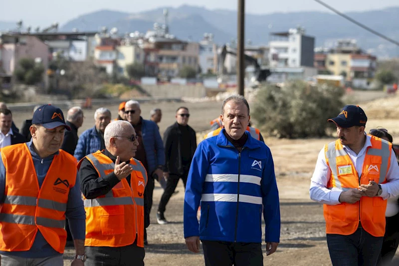 Başkan Seçer 38. Cadde’deki Yol Çalışmalarını Yerinde İnceledi