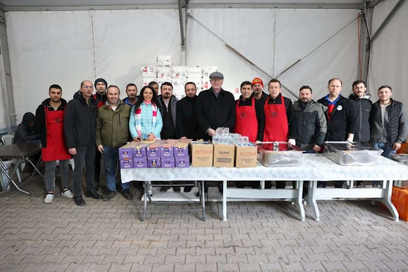 BAŞKAN KURT RAMAZAN’IN BEREKETİNİ HEMŞEHRİLERİYLE PAYLAŞTI