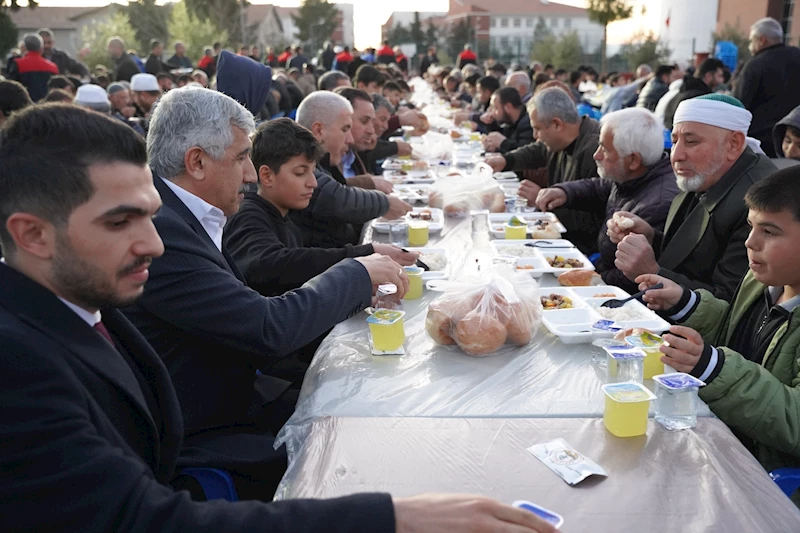 Kahta Belediyesi’nin İftar Çadırı, Ramazan Ruhunu Halkla Buluşturdu