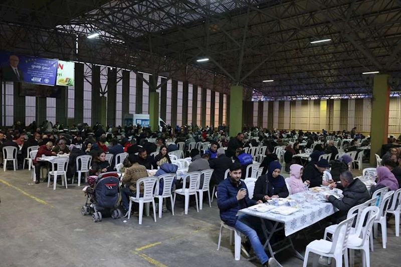 ODUNPAZARI’NDA BİNLER EMEK İFTARINDA BULUŞTU