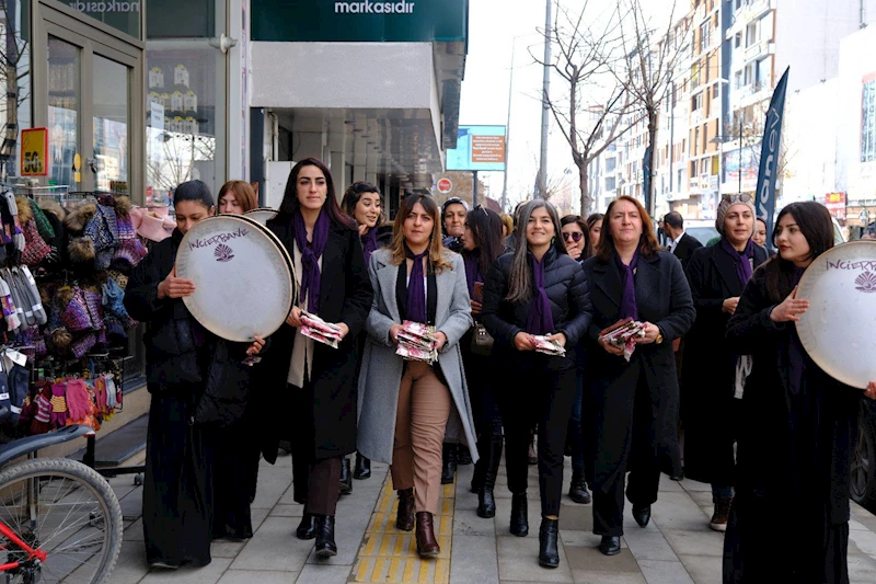 İpekyolu Belediyesi 8 Mart’ı Yürüyüşle Kutladı