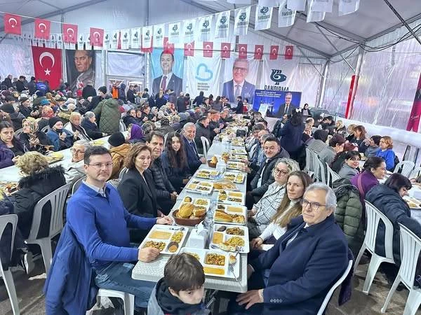 Bu akşam iftar soframızda yine birlik ve bereket vardı.