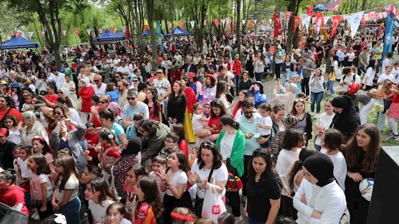 ODUNPAZARI BELEDİYESİ’NDEN GELENEKSEL 23 NİSAN ŞENLİĞİ