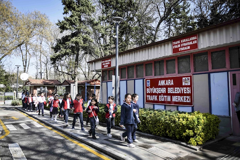 BAŞKENTLİ MİNİKLER TRAFİĞİ EĞLENEREK ÖĞRENİYOR