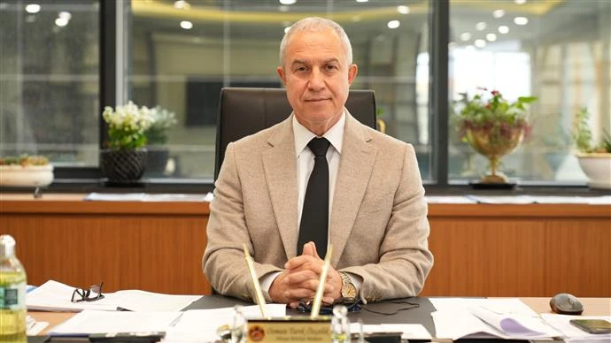 BAŞKAN ÖZÇELİK 23 NİSAN ULUSAL EGEMENLİK VE ÇOCUK BAYRAMI’NI KUTLADI