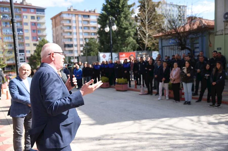 BAŞKAN KURT: “TÜRKİYE’DE BAYRAMLARDA DAHİ KUCAKLAŞAMAYAN BİR TOPLUM HEPİMİZE ZARAR VERİR”