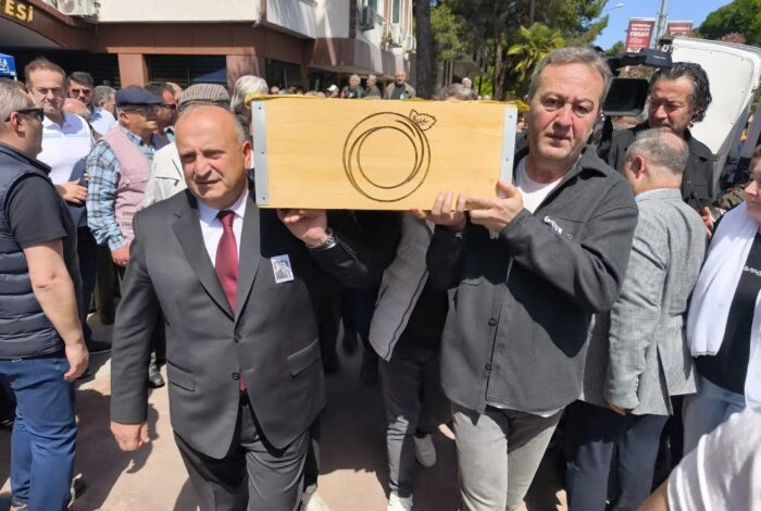 ORKUN MÜDÜR DUALARLA SON YOLCULUĞUNA UĞURLANDI