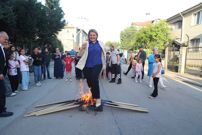 HIDIRELLEZ COŞKUSU İZMİT’İ SARDI, BAHAR TÜRKÜLERLE GELDİ